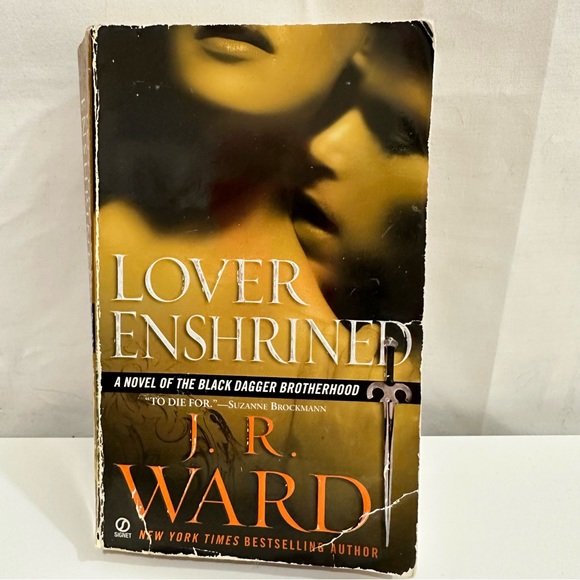Lover Enshrined: A Novel of the Black Dagger Brotherhood by J.R. Ward Book 6 - Picture 1 of 4